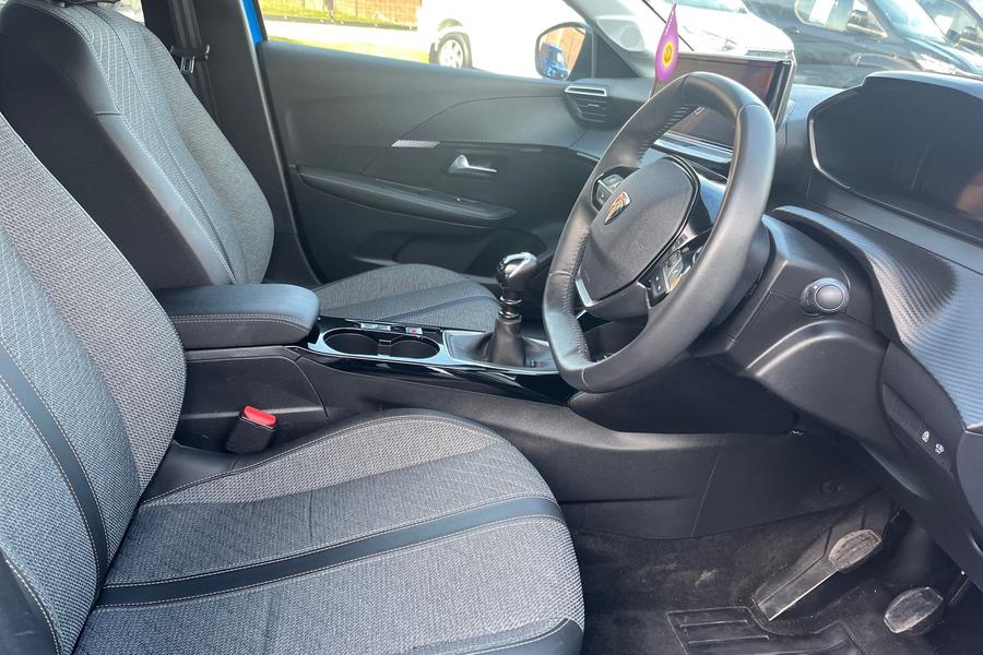 Peugeot 208 Photo autoimg-3722df870f163e9315434a83d9e9ebcedb4e824e.jpg