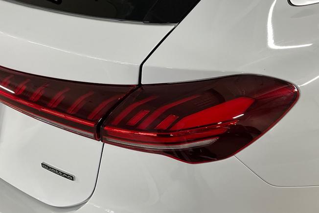 AUDI A5 Avant Photo 18