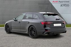 Audi RS4 Photo 3