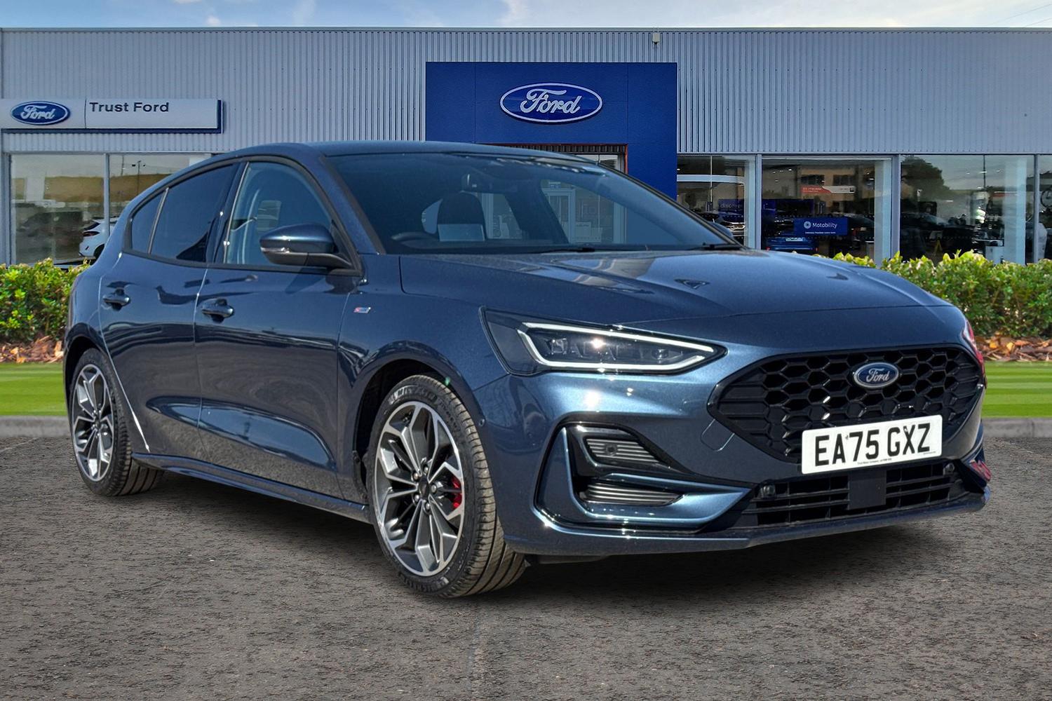 Ford FOCUS Photo 0