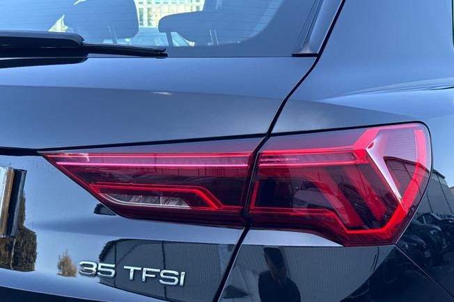 Audi Q3 Photo 18