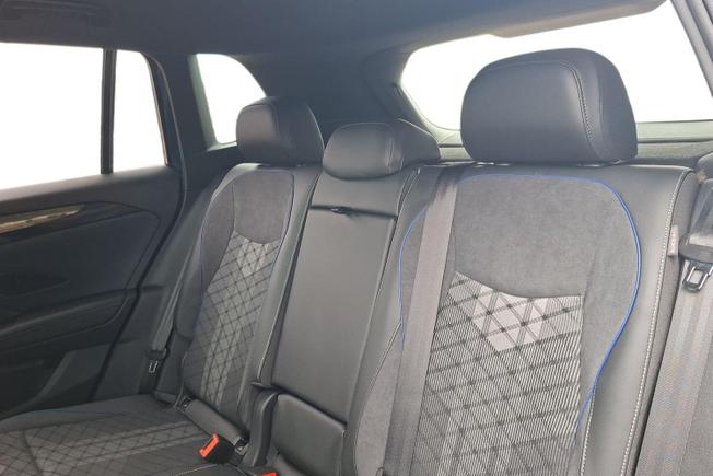 VOLKSWAGEN Tiguan Photo 9