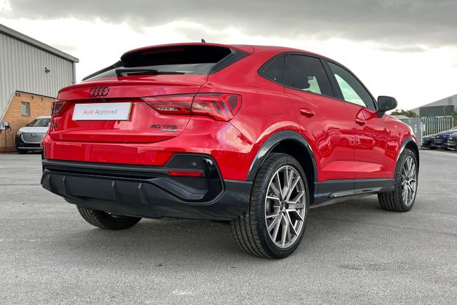 AUDI Q3 Photo 38