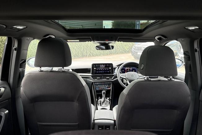 VOLKSWAGEN T-Roc Photo 45