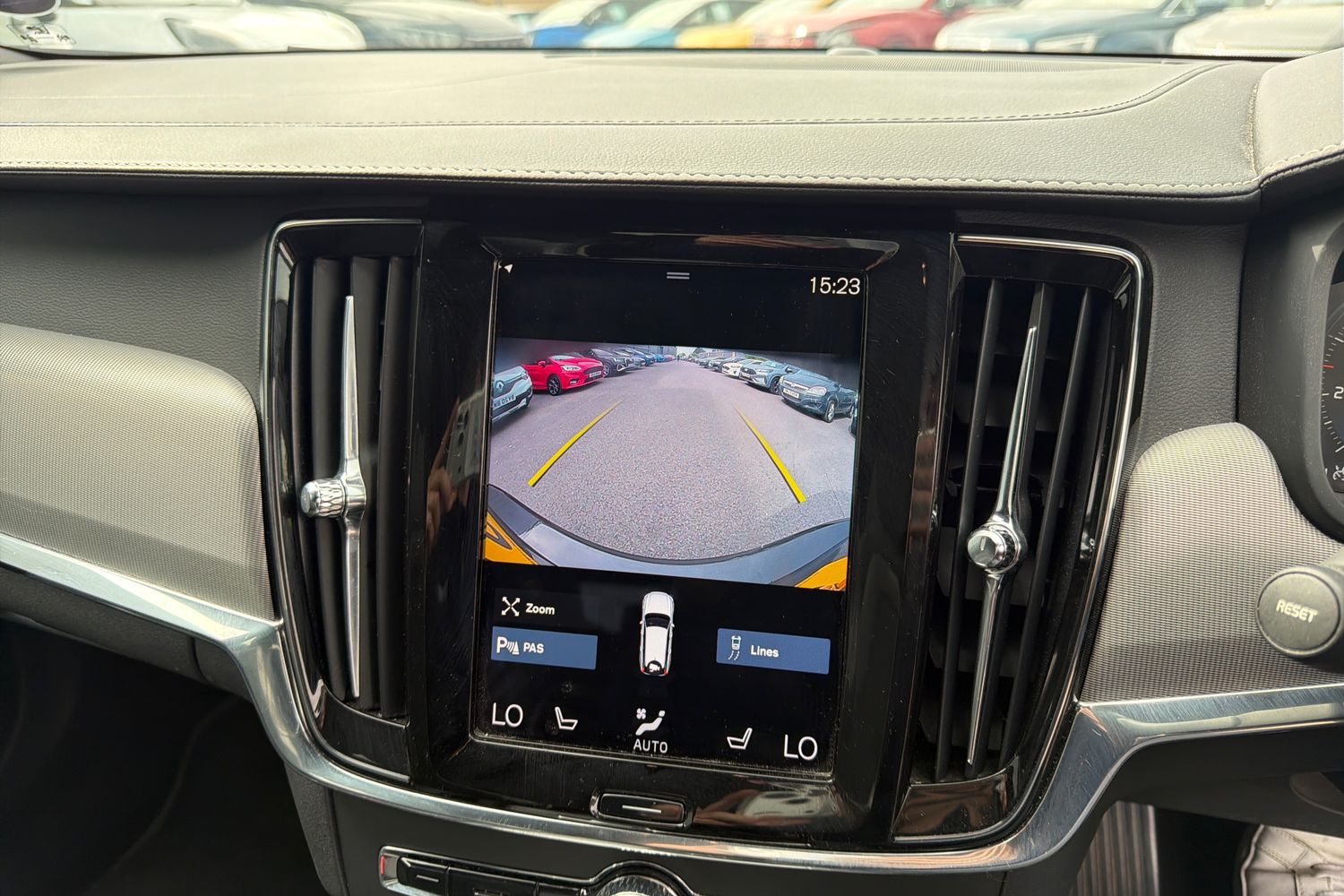 Volvo V90 Photo 31
