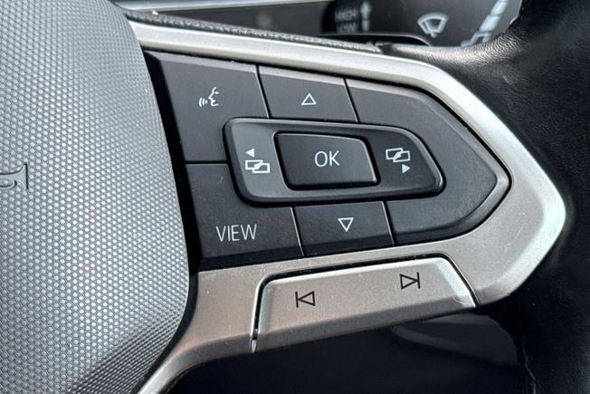 VOLKSWAGEN Tiguan Allspace Photo 17