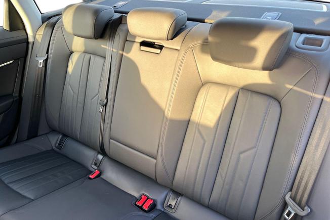 AUDI A6 Saloon Photo 10