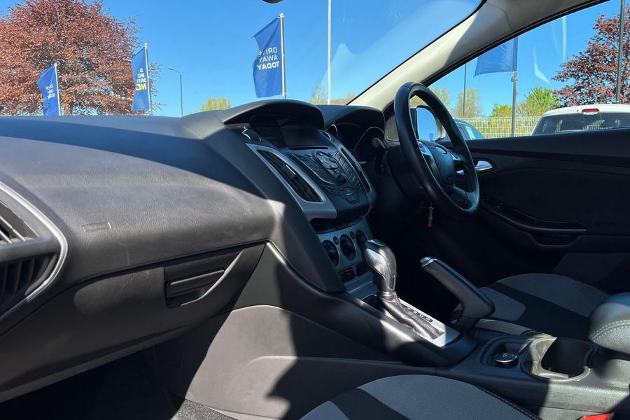 Ford Focus Photo autoimg-37396fbc6fcd32fb823cf0074492ac941d0c63bf.jpg