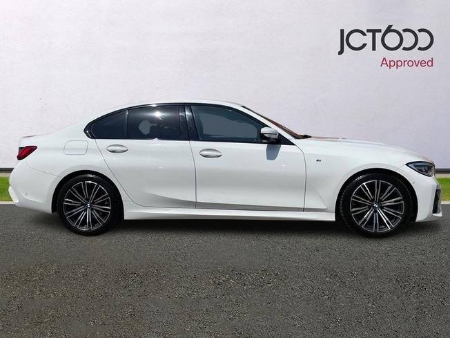 BMW 3 Series Photo 4