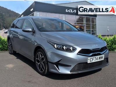 Used 2025 Kia CEED 1.5 T-GDi 3 Sportswagon 5dr Petrol Manual Euro 6 (s/s) (138 bhp) lunar silver at Gravells