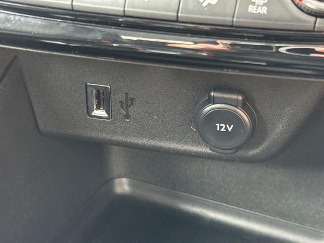 VAUXHALL Corsa Photo 47