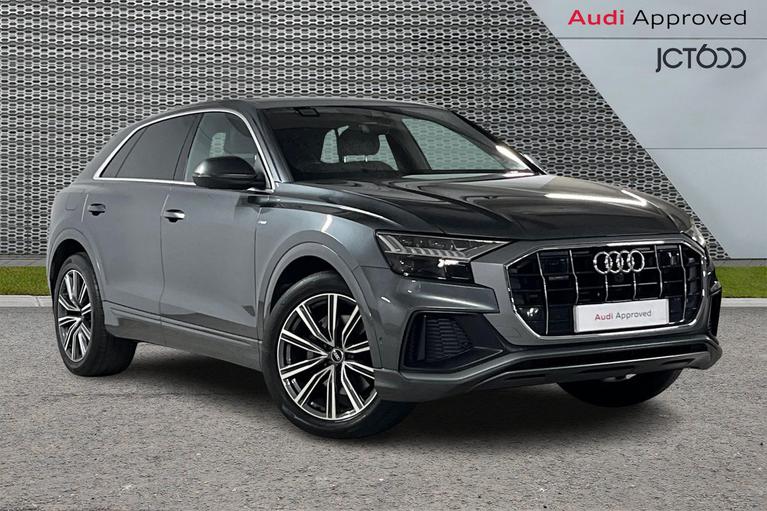 Used AUDI Q8