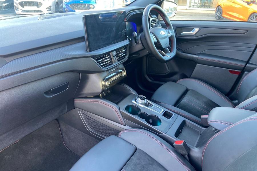 Ford KUGA Photo autoimg-373fe6b09ad0b859fb920d3769ddc349830d7aa9.jpg