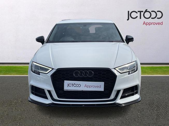 AUDI S3 Photo 8