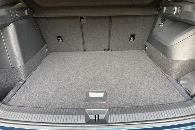 VOLKSWAGEN Tiguan Photo 12
