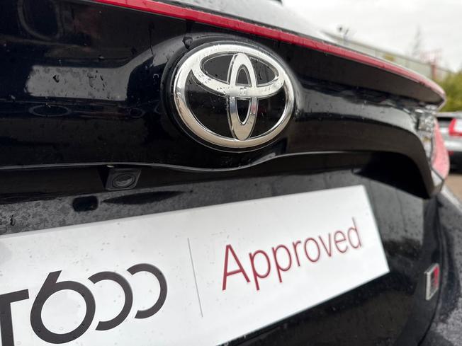 TOYOTA Yaris Photo 22