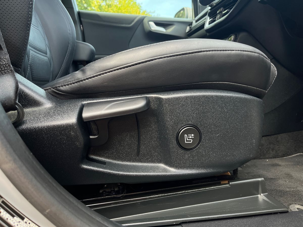 Ford Puma Photo 38