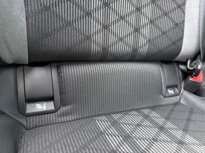 VOLKSWAGEN Golf Photo 23