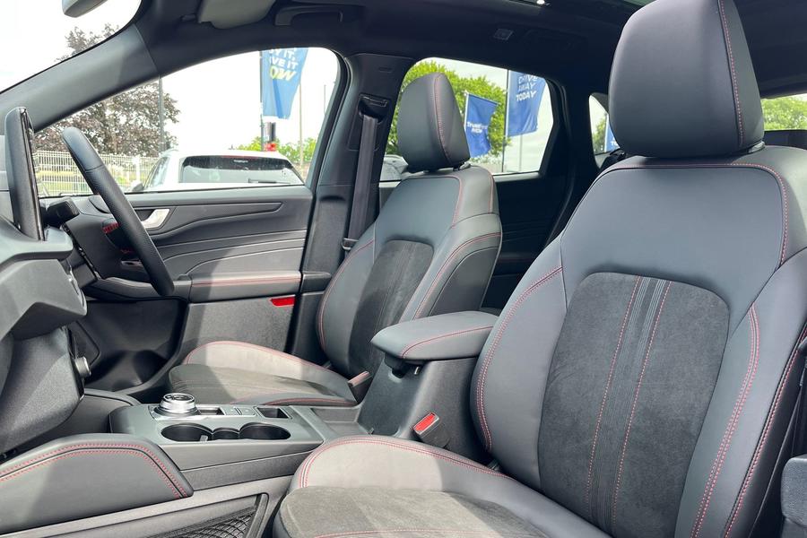 Ford Kuga Photo autoimg-374e1c702f28747a1a6a737efec96d9349d42d34.jpg