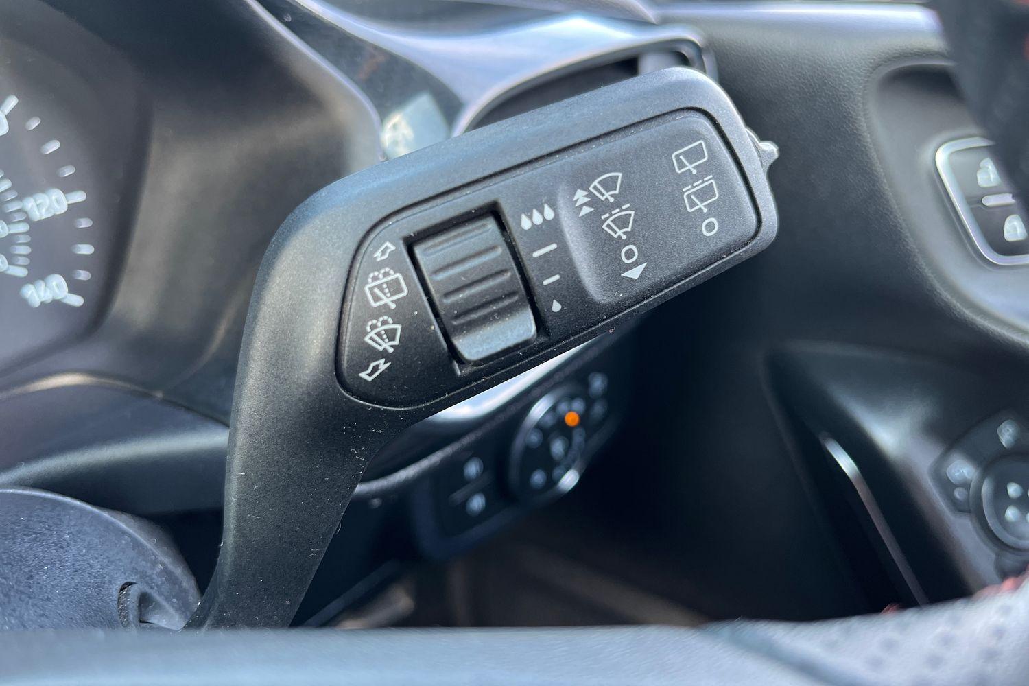 Ford FIESTA Photo 14