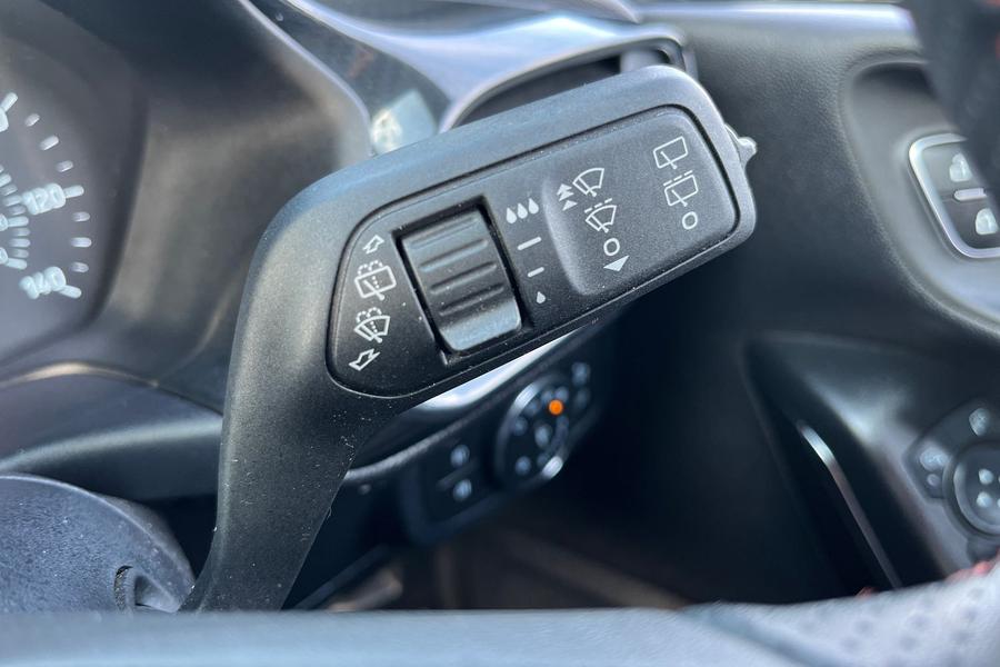 Ford FIESTA Photo autoimg-374fadf4cc5c5521870bcf08358780571455ccd6.jpg
