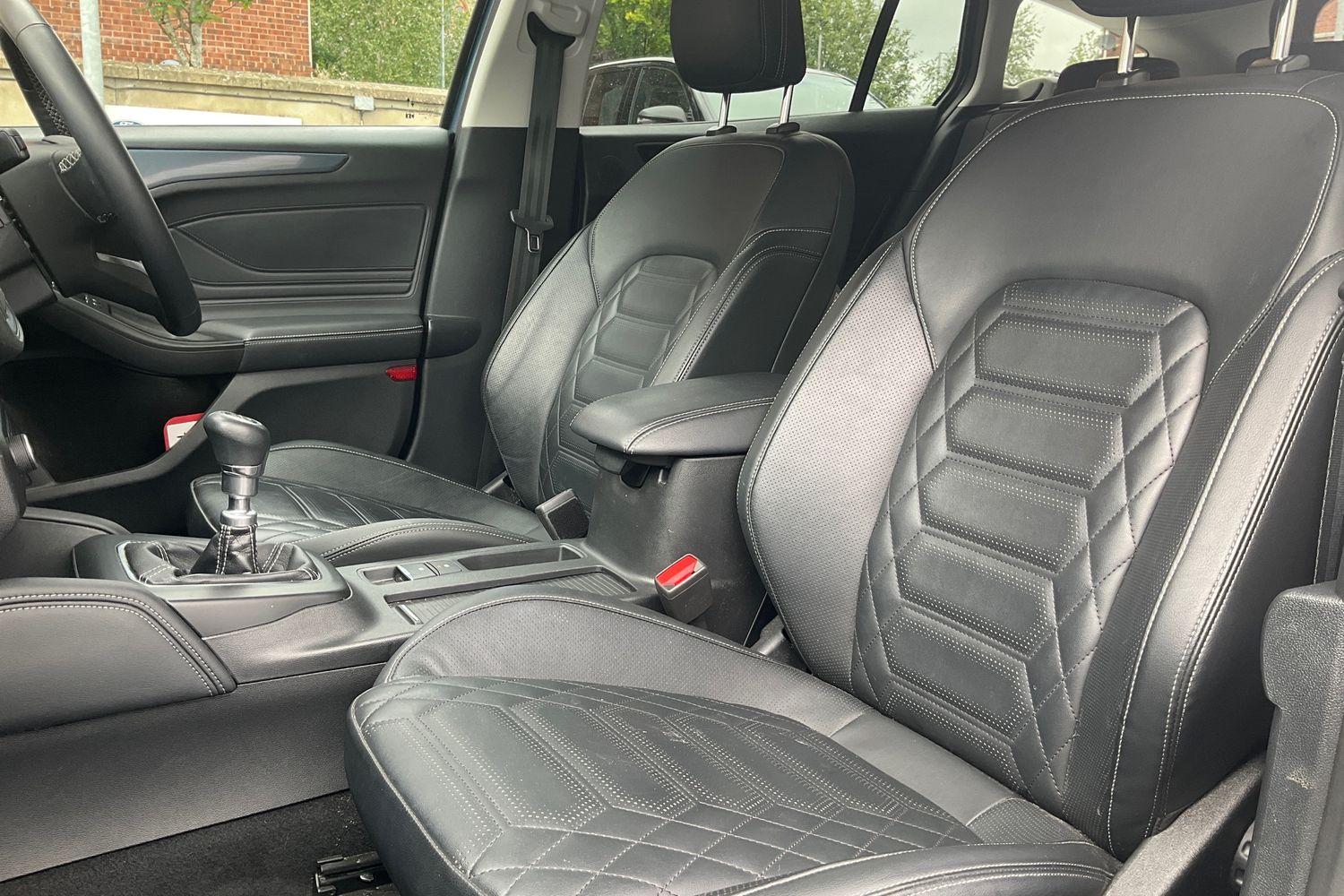 Ford FOCUS Photo 18