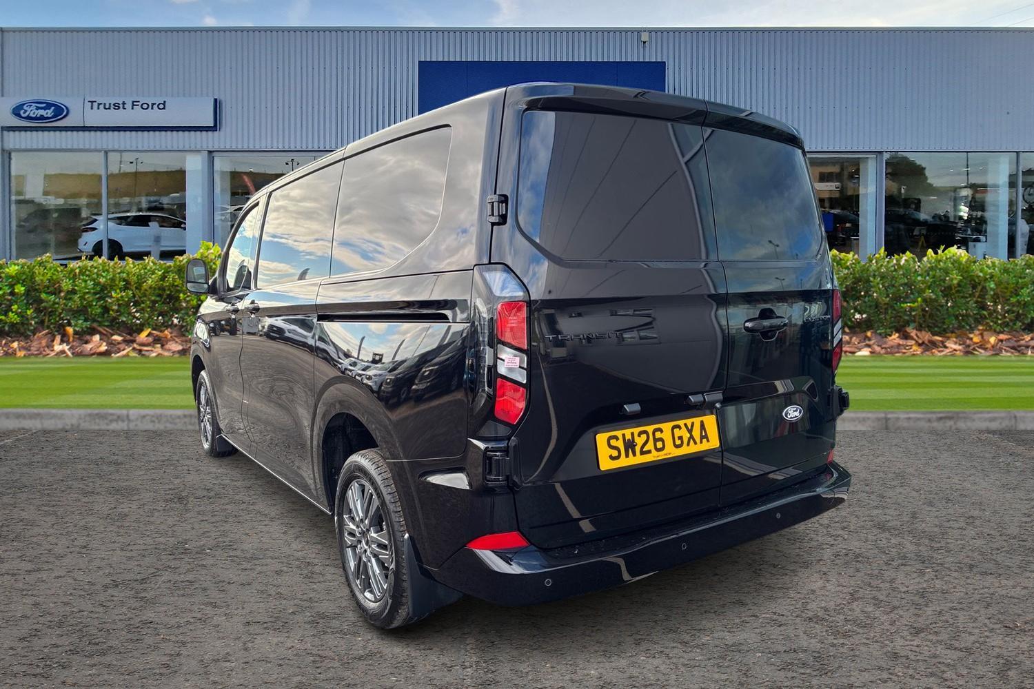 Ford TRANSIT CUSTOM Photo 1