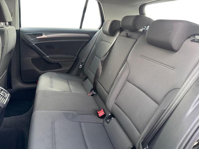 VOLKSWAGEN Golf Photo 9