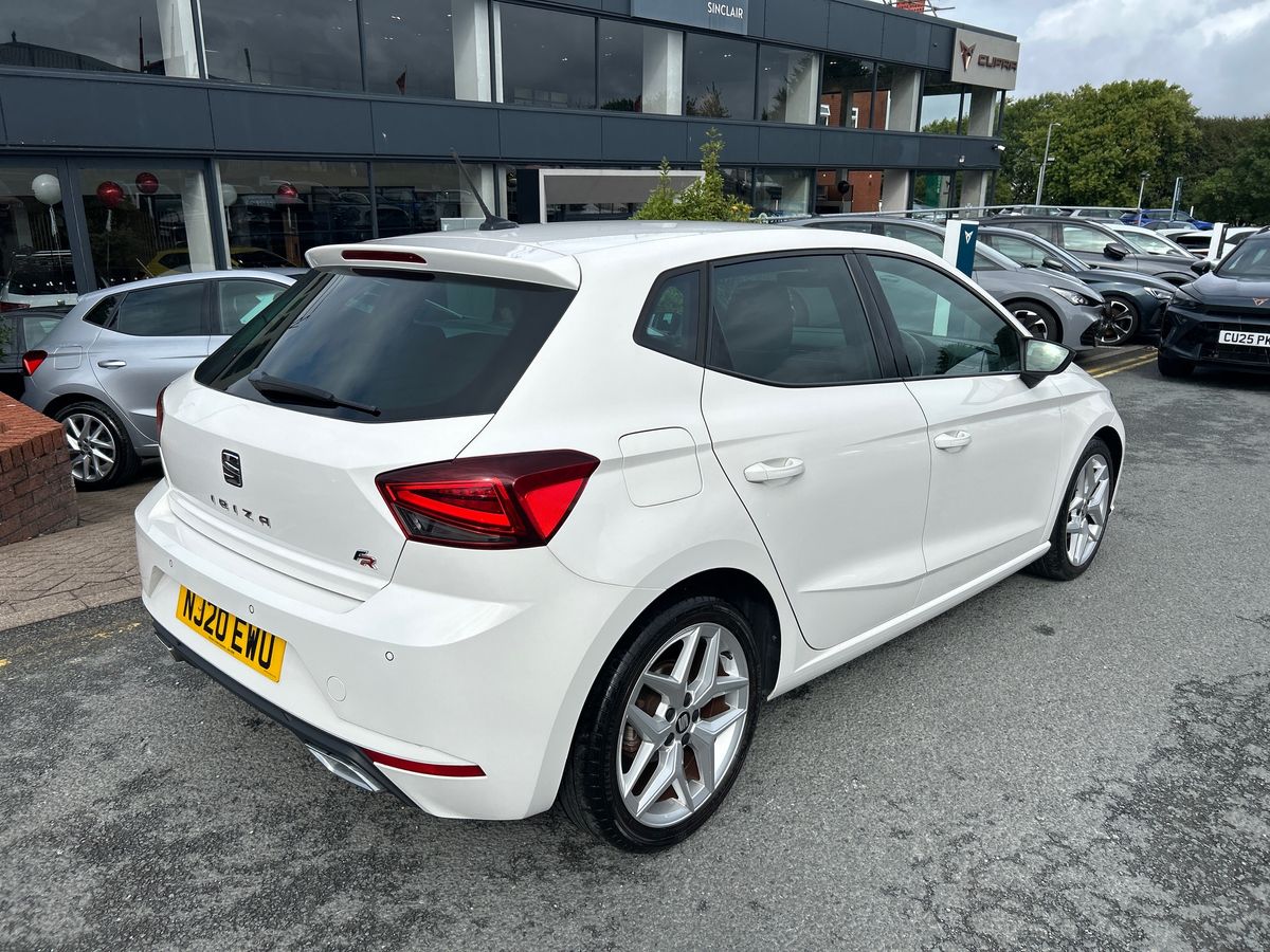 SEAT Ibiza Photo 21