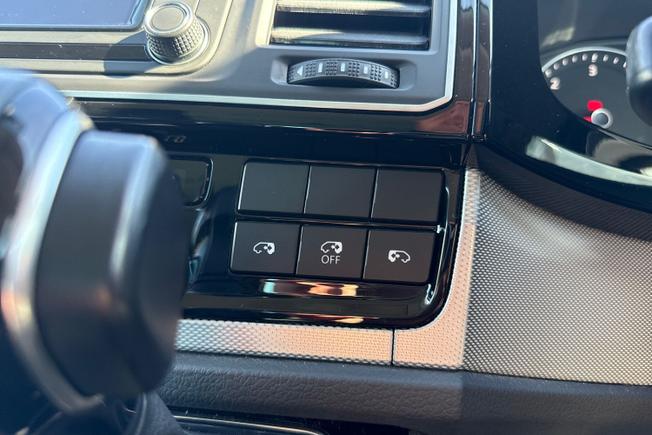 VOLKSWAGEN Caravelle Photo 25