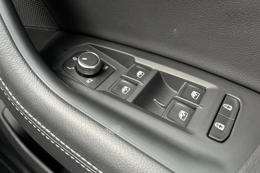 Volkswagen TOUAREG Photo autoimg-3763772ba1ee8c1b904c597051e3b37cabc43bf2.jpg