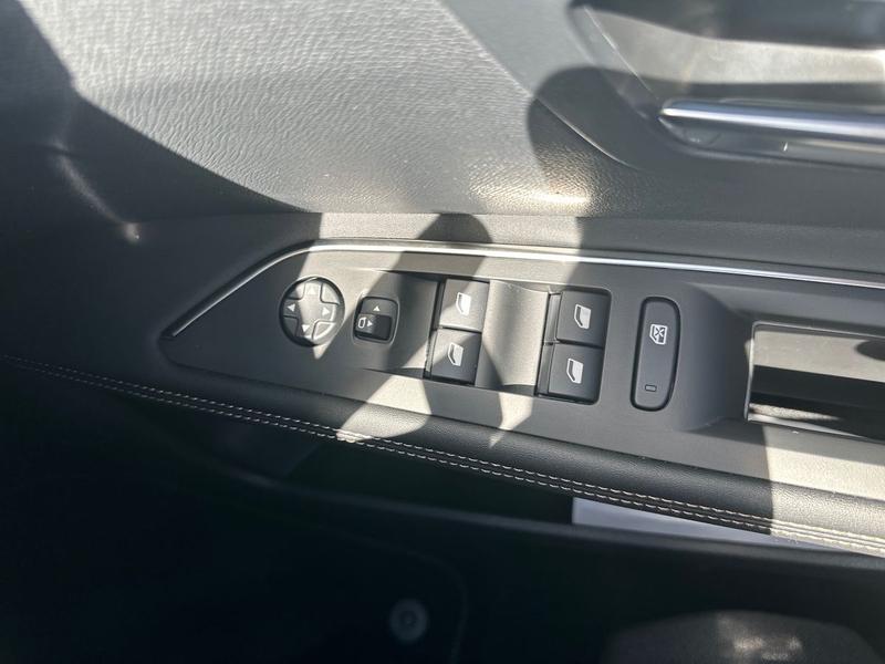 Used Peugeot 3008 VK24CGZ 24
