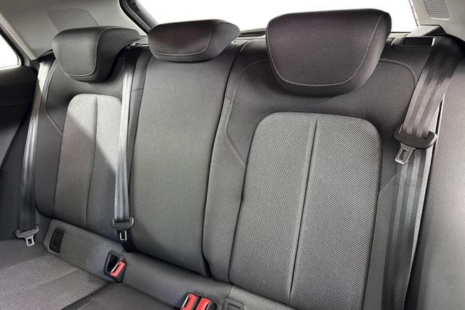 AUDI Q2 Photo 9