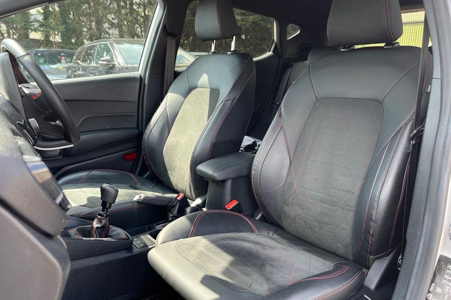 Ford FIESTA Photo autoimg-376a805def4317377524d58443f505dad0a9a0bd.jpg