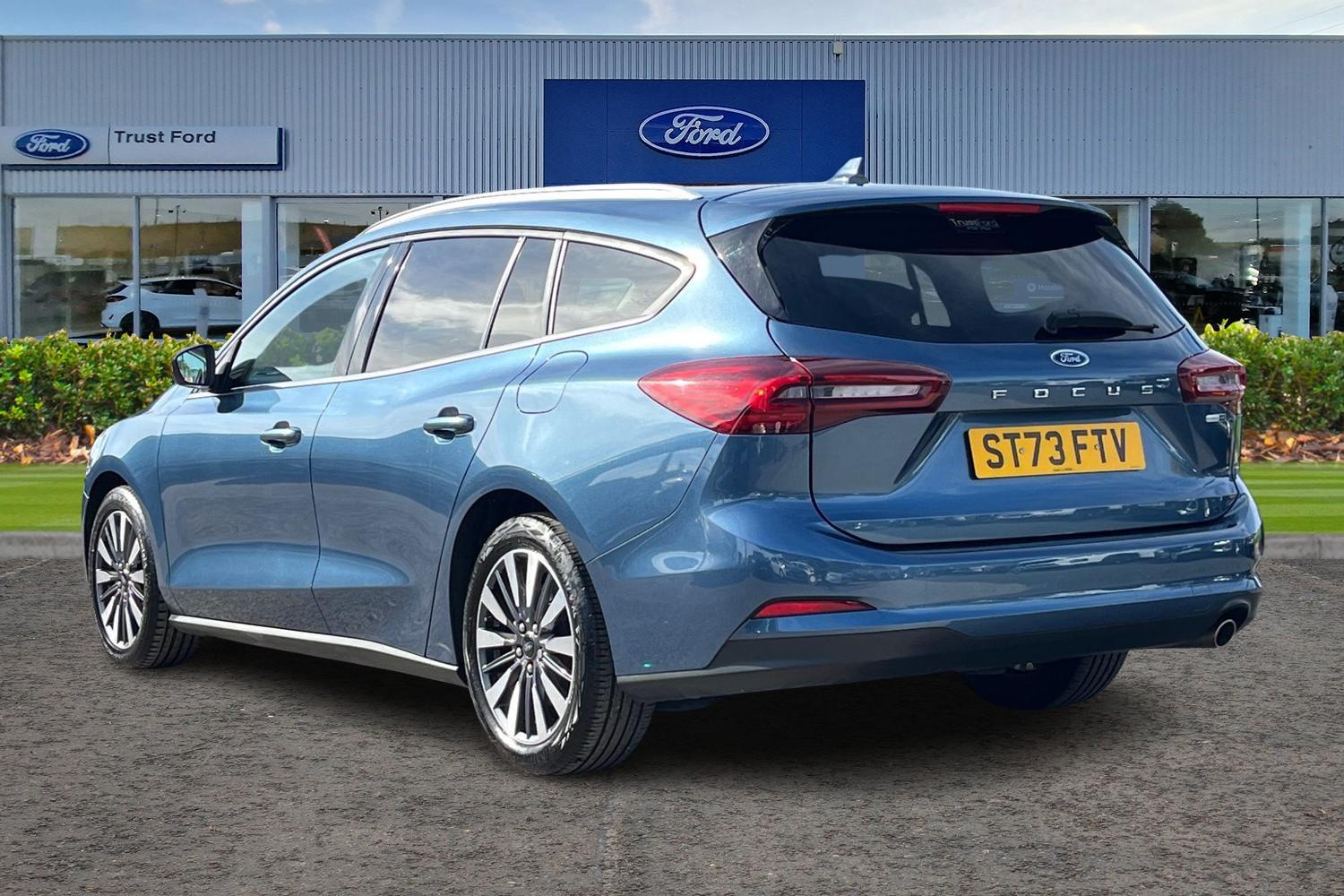 Ford FOCUS Photo 1