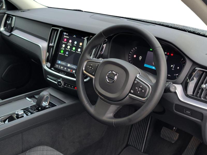 Used Volvo V60 FP23AOF 10