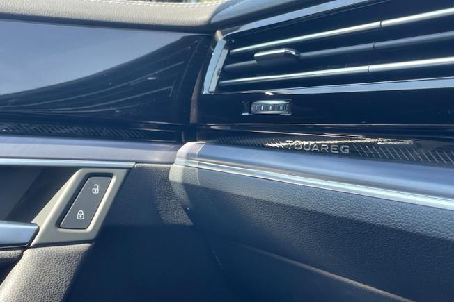 VOLKSWAGEN Touareg Photo 48