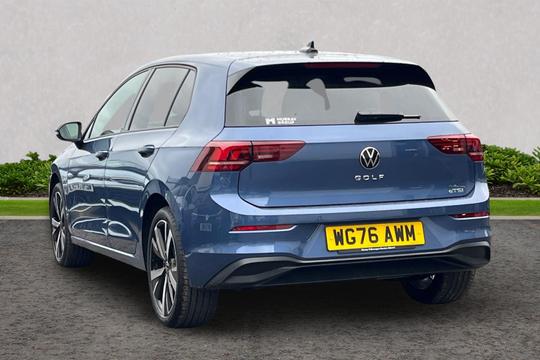 Volkswagen Golf Photo autoimg-377099cc1cc665fdac3b625f168740e989a8f14f.jpg
