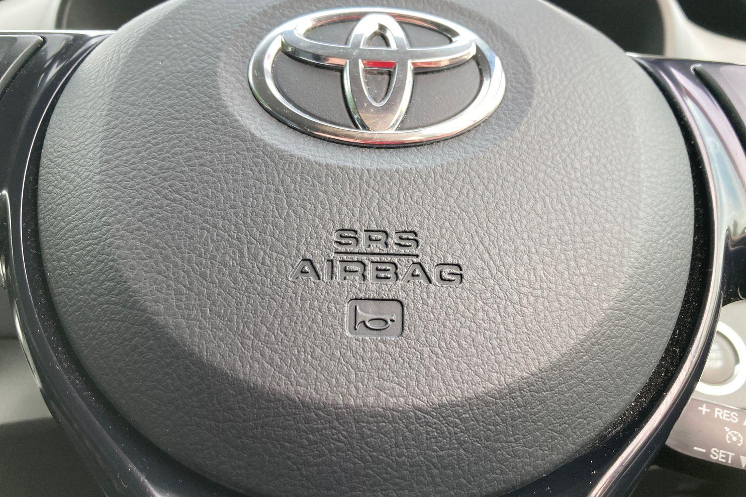 Toyota YARIS Photo 40