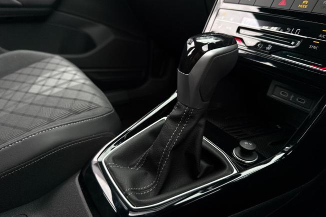 VOLKSWAGEN T-Cross Photo 22