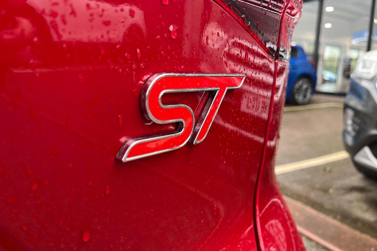 Ford FOCUS Photo 27