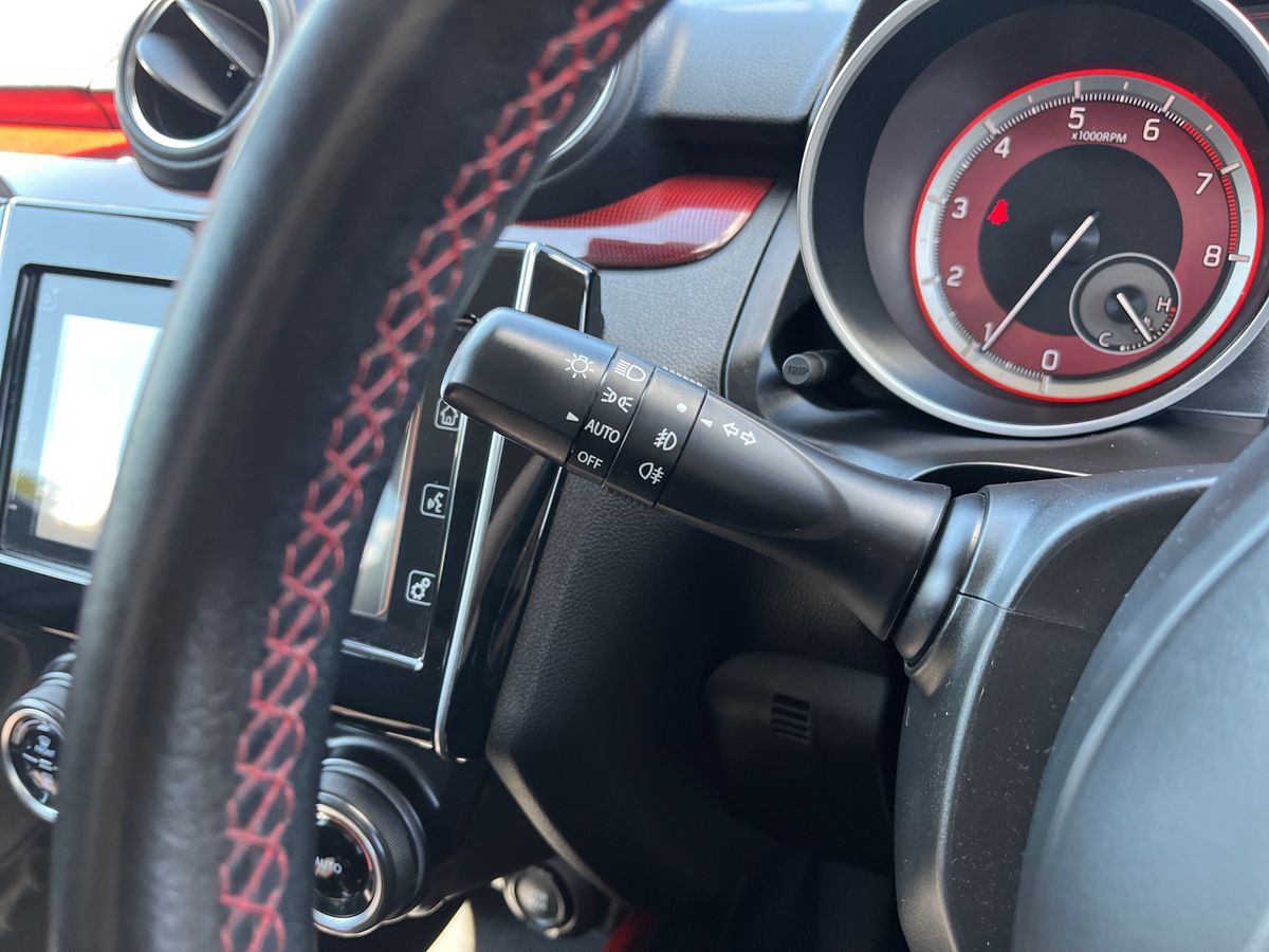 Suzuki Swift Photo 38