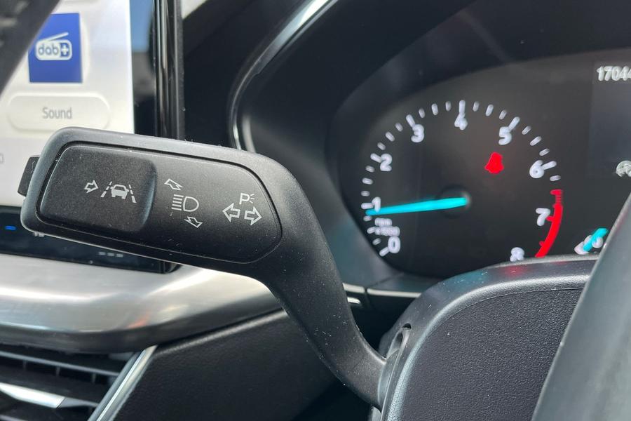 Ford FOCUS Photo autoimg-377b46e940a2269764d598c1f0c8f7cb7e077039.jpg