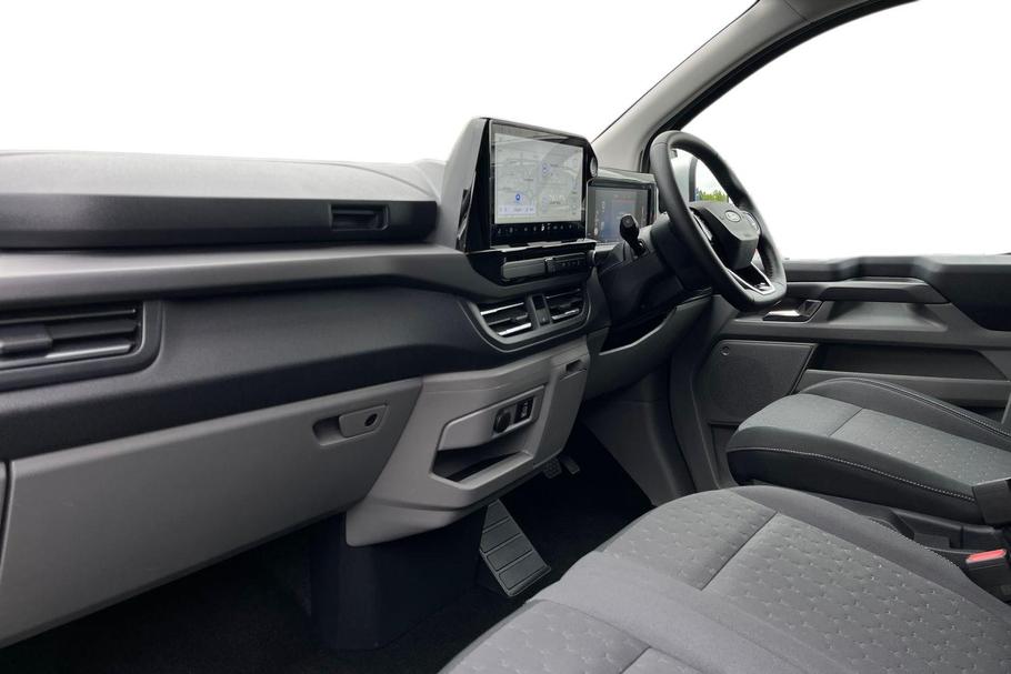 Used Ford TOURNEO CUSTOM LA74UFT 3
