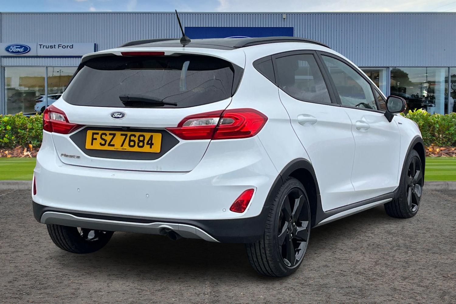Ford Fiesta Photo 3
