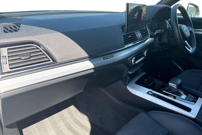 AUDI Q5 Photo 2