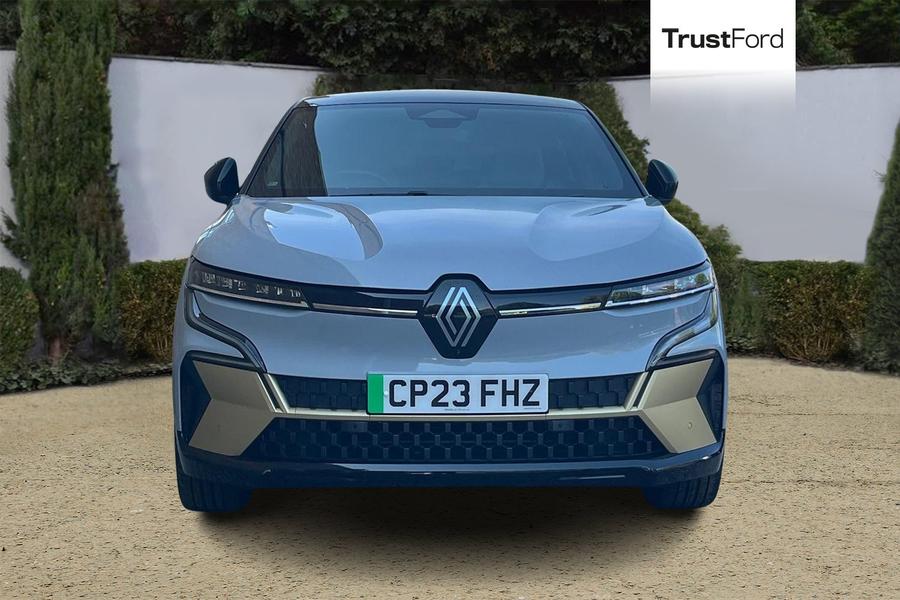 Renault MEGANE E-TECH Photo autoimg-3786d7f60fe5388518e05ad8d2e39a6a8d16056b.jpg