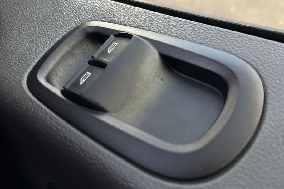 Used Ford E-TRANSIT YC75JMU 18