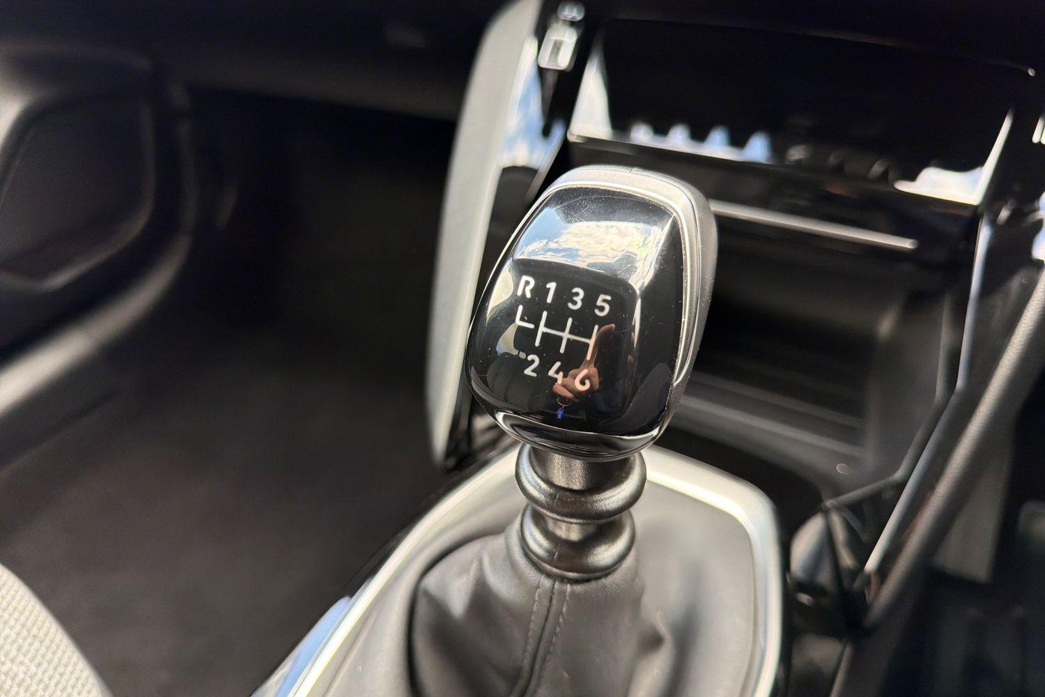 Peugeot 208 Photo 29