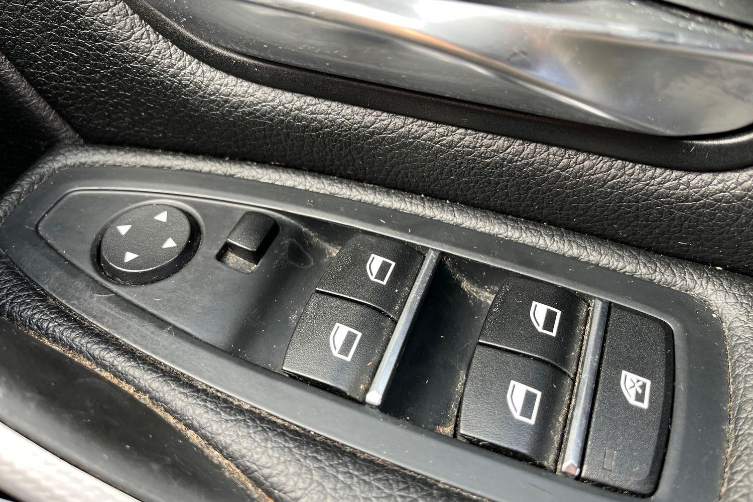 BMW 3 Series Photo 15